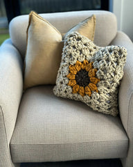 Emily's Sunflower Cushion (Crochet)